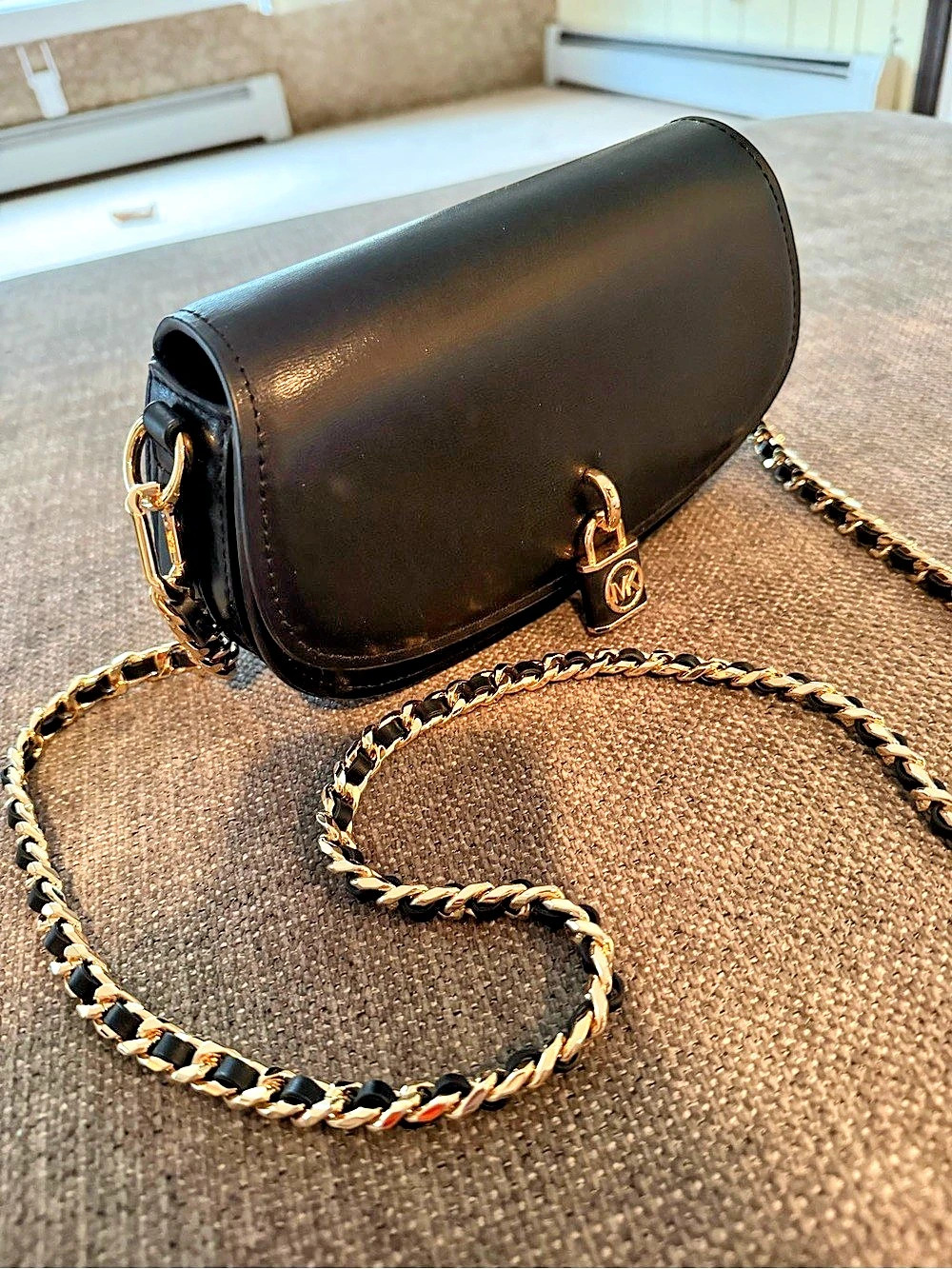 Michael Kors Padlock Chain Crossbody Bag Black - Picture 2 of 5